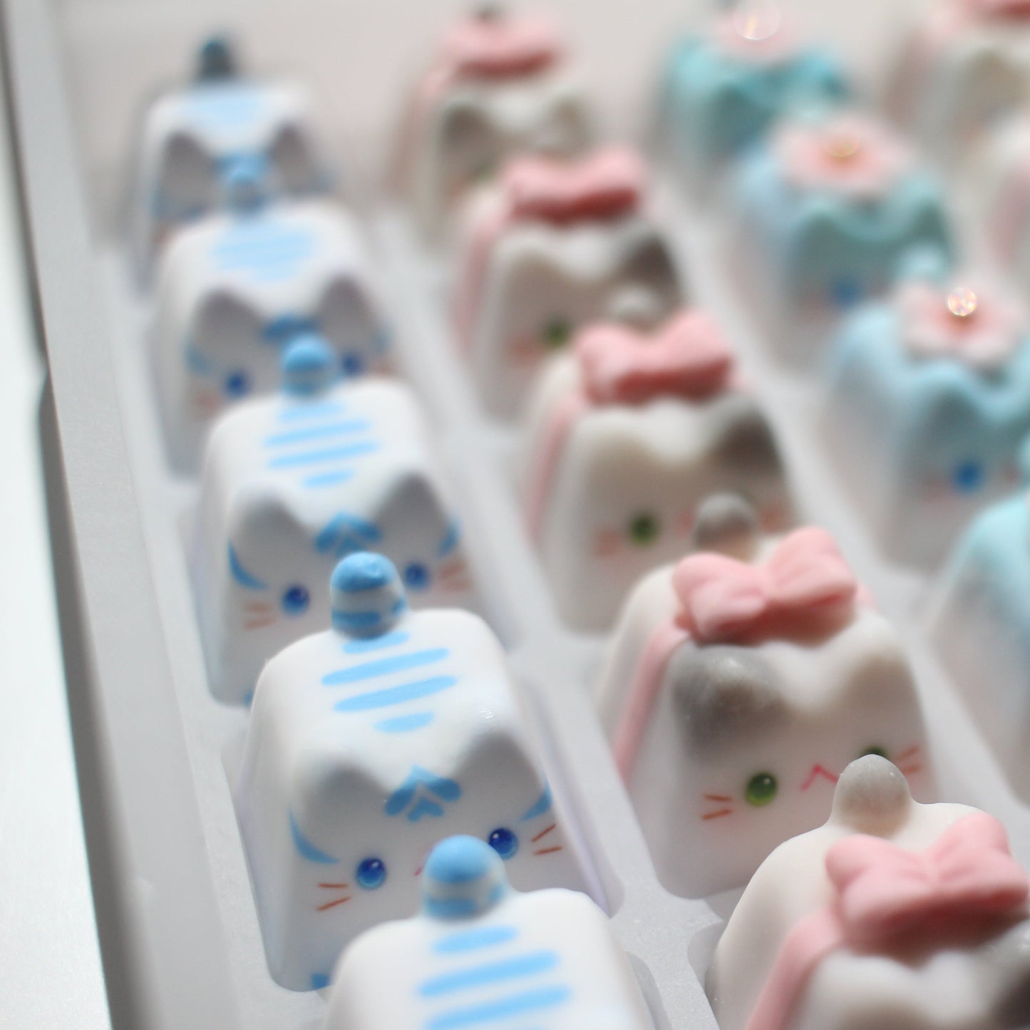 Kitty Keycaps - Albino Tigers