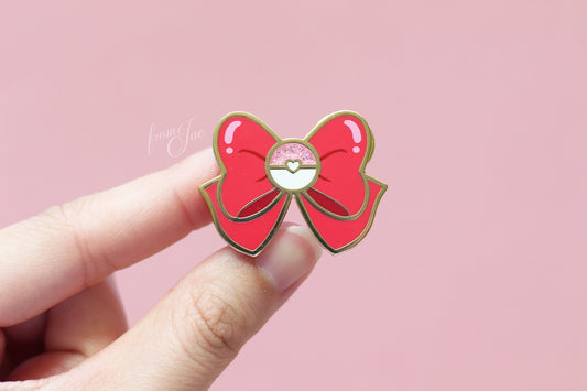 Pokesenshi - Pokesenshi Badge ( Pokeball x Sailor Moon Bow )