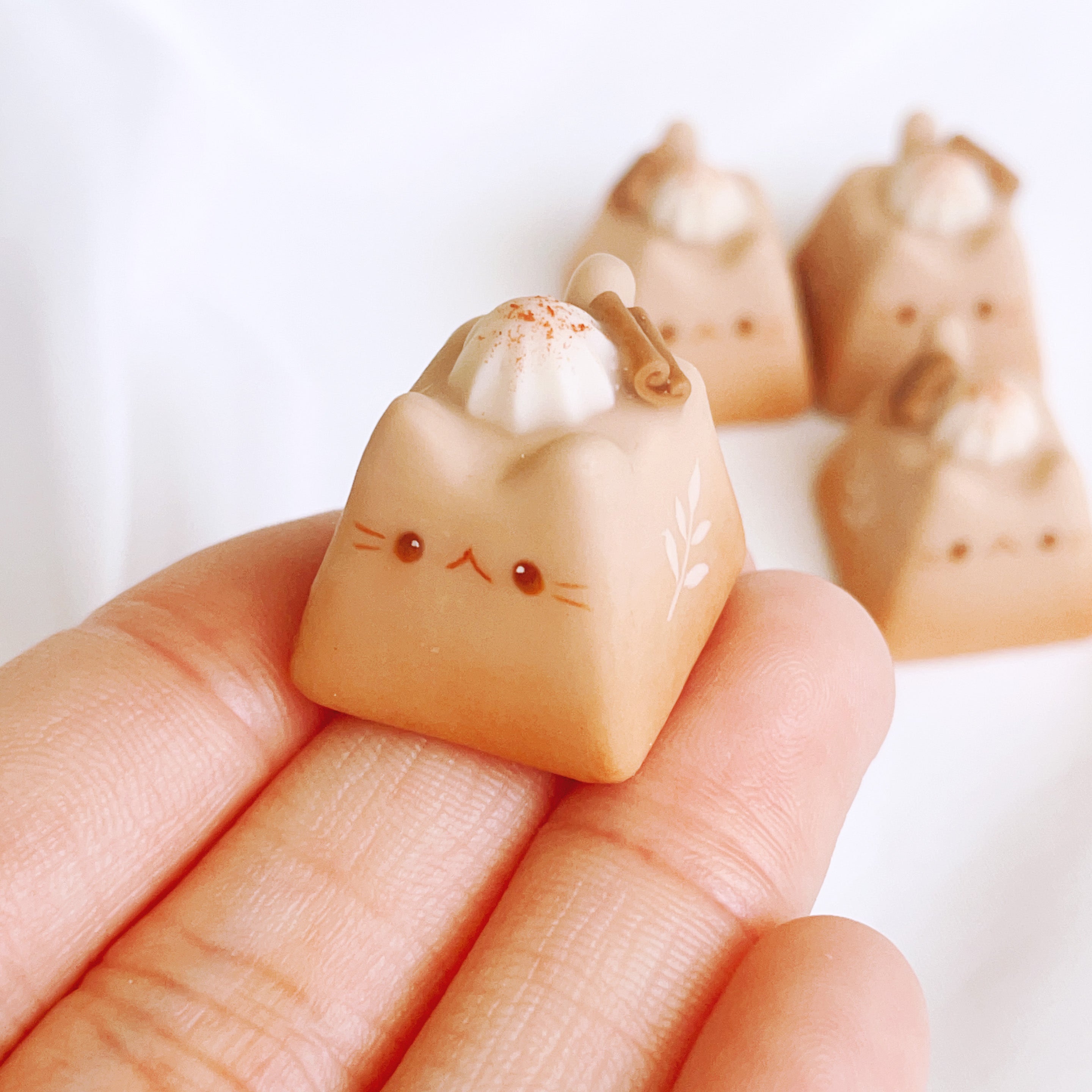 Kit-tea Keycaps - Chai Latte with Cinnamon Stick view 4