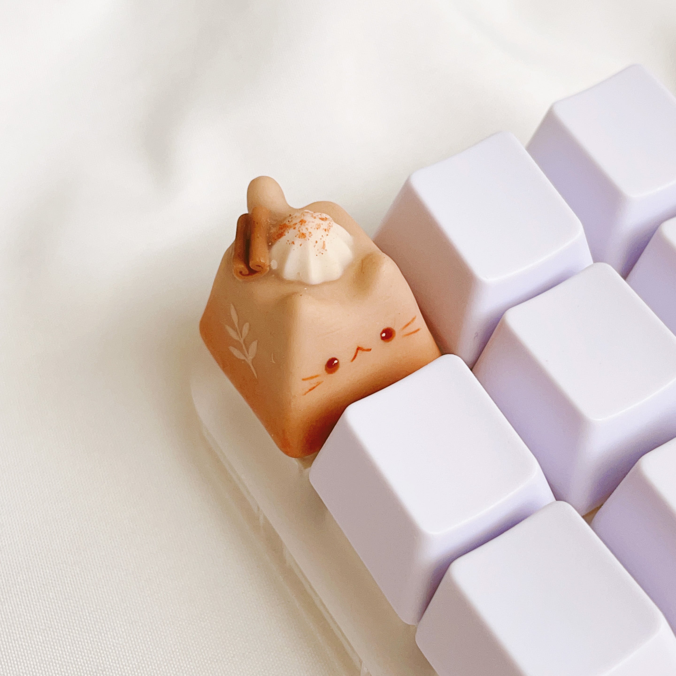 Kit-tea Keycaps - Chai Latte with Cinnamon Stick view 2