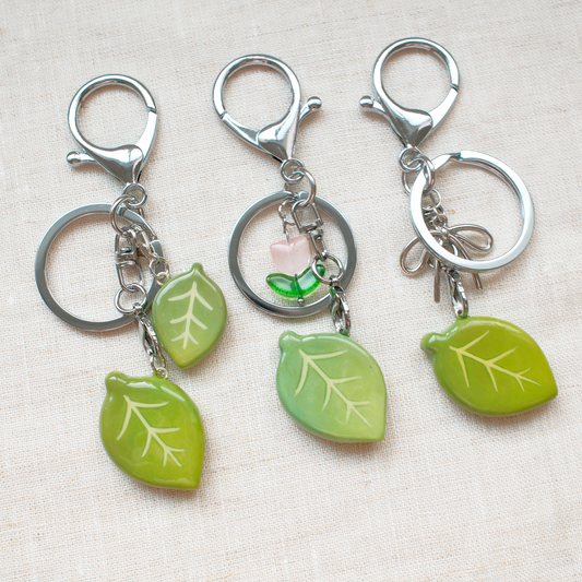 Leaf Artisan Keychain (Silver)